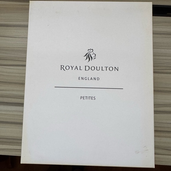 ROYAL DOULTON “Forever Young” Figurine - Picture 4 of 5